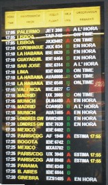 Аэропорт Барселоны. Самолеты прилетают каждую минуту.